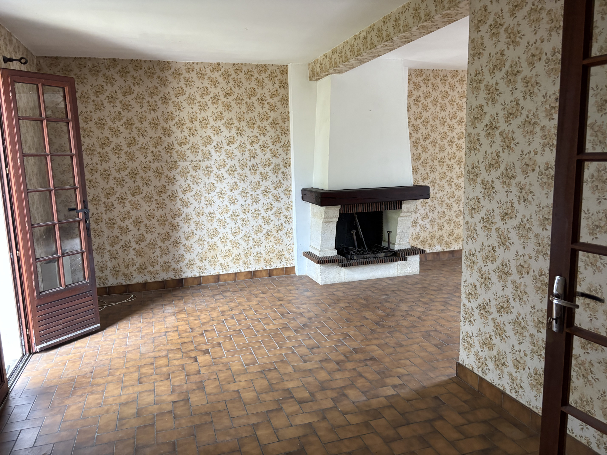 Maison à vendre à St jean de la ruelle, 112 m², 6 pièces – photo 2 sur 3